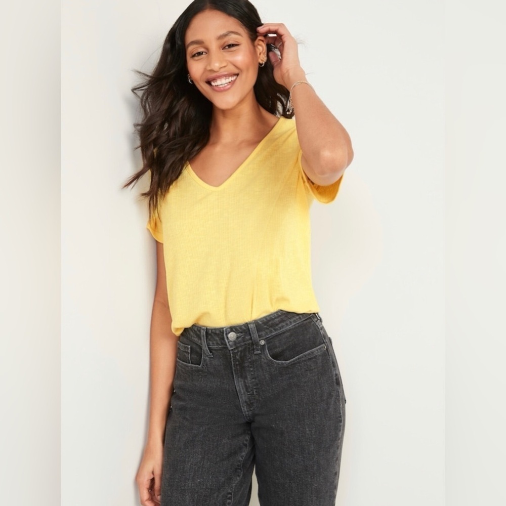 Old Navy Luxe V-Neck Short Sleeve Tee Lemon Yellow Size Medium